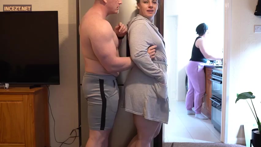 Staceyreid - Siblings Fuck Caught by Mom