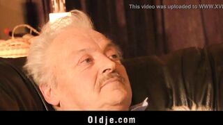 Grandpa gives ass-fuck to young Alice
