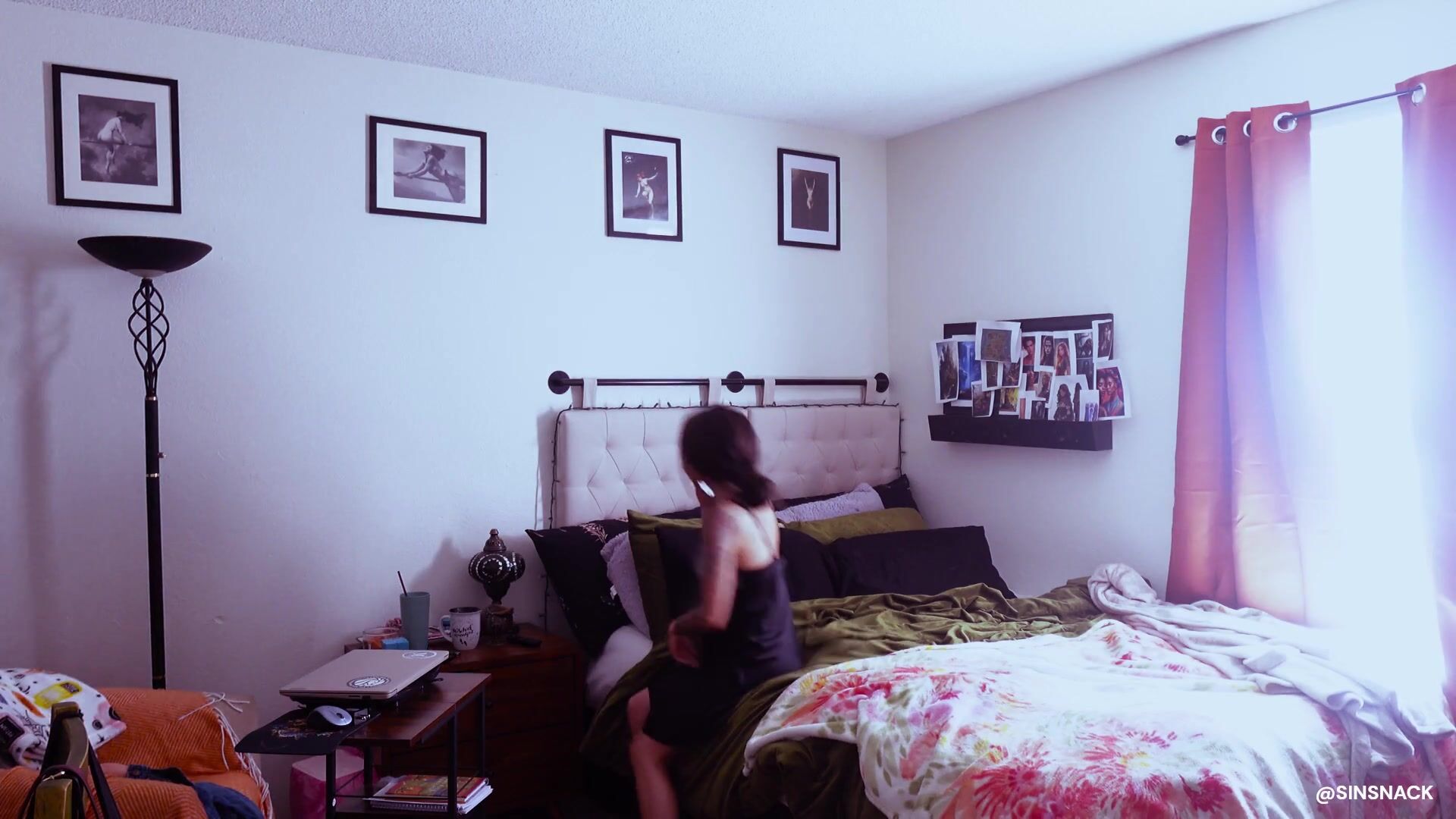 Sin Snack - No privacy for mommy