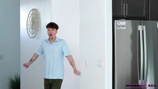 Cubbi Thompson - Stepmom Drained My Balls For Octoberfest - S25:E1