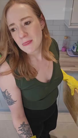 FionaDagger - Free Use Step-Mom Kitchen Quickie 2