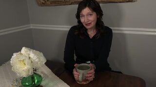 Bettie Bondage – The Loop Hole
