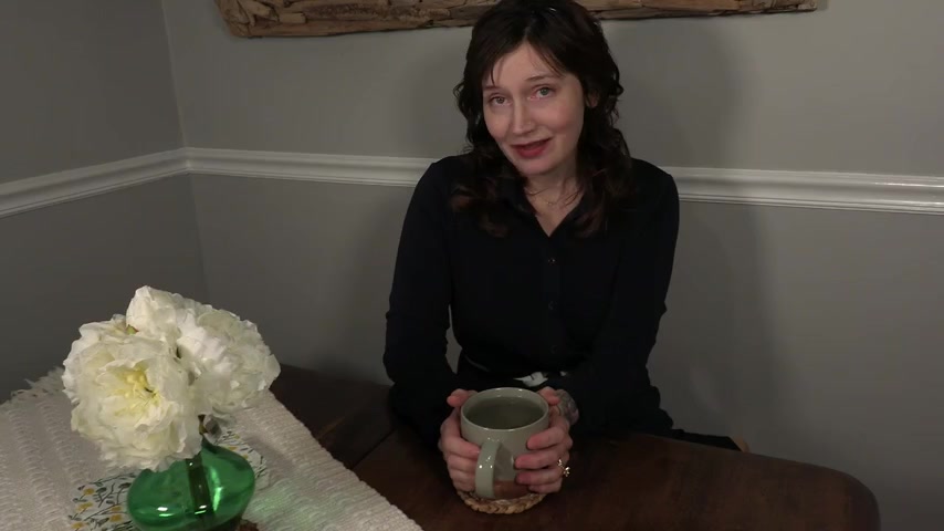 Bettie Bondage – The Loop Hole