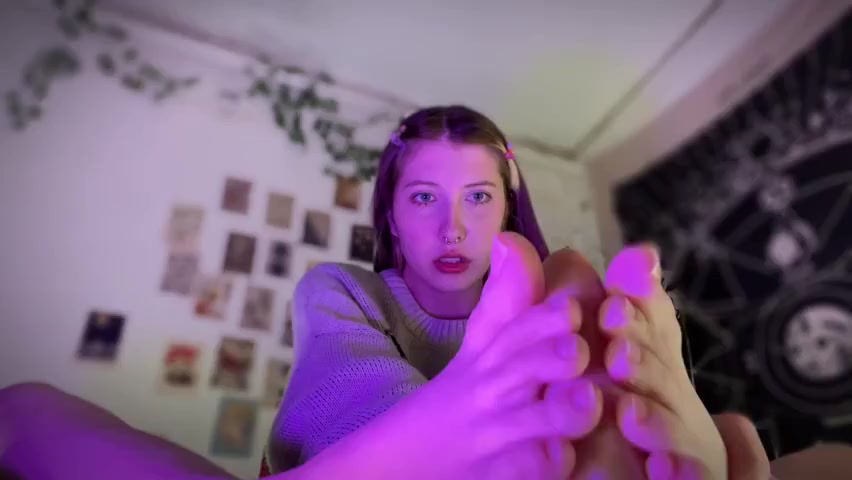 Sofia Young - Sister’s First Footjob