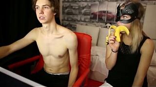 First date on a webcam show with an 18yo girl